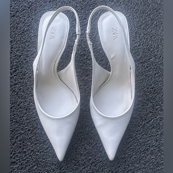Zara Glossy Cream Pointed Slingback Kitten Heels size 37 - Picture 1 of 5